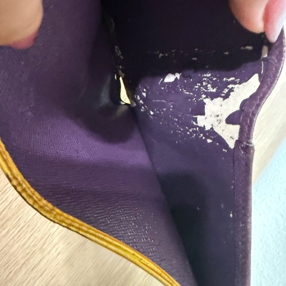 Authentic Vintage Louis Vuitton Epi Leather 1997 Porte-Billets Compact Wallet - Picture 6 of 12